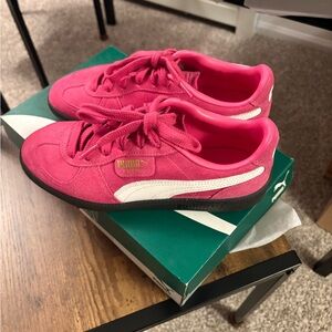 Puma Palermo Sneakers in Pink with White Formstrip